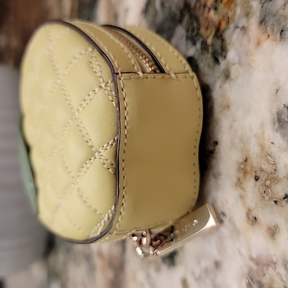 Kate Spade NWT Apple Green Honeycrisp Quilted Keychain Coin Purse Bag Charm - Picture 6 of 7